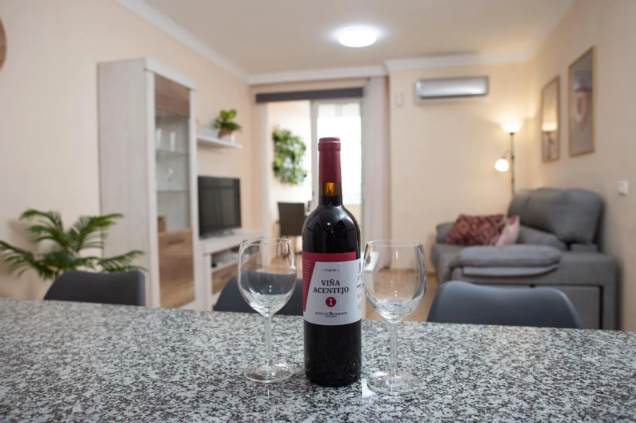 Apto Isa: Amplio Y Acogedor Apto De 75M Con Terraza, Aire Acondicionado Y Parking Gratuito Los Abrigos